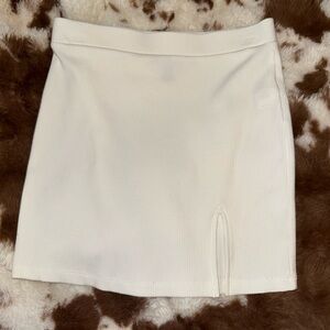 Elegant White Mini Skirt